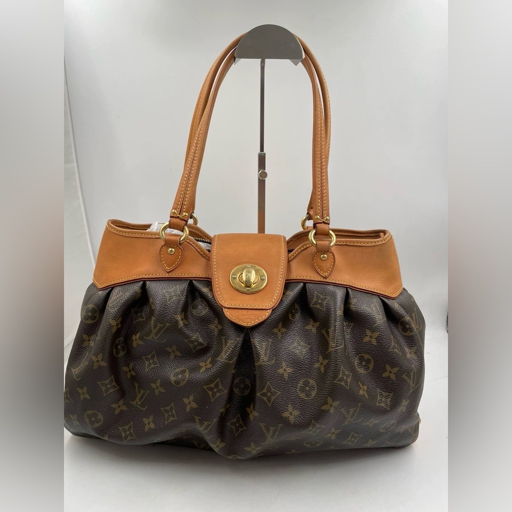 ‼️SOLD‼️Authentic Louis Vuitton monogram Boesi